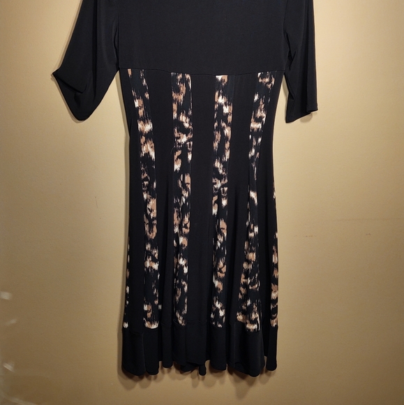 Enchanted cheetah print flowy knee length dress - Picture 2 of 6